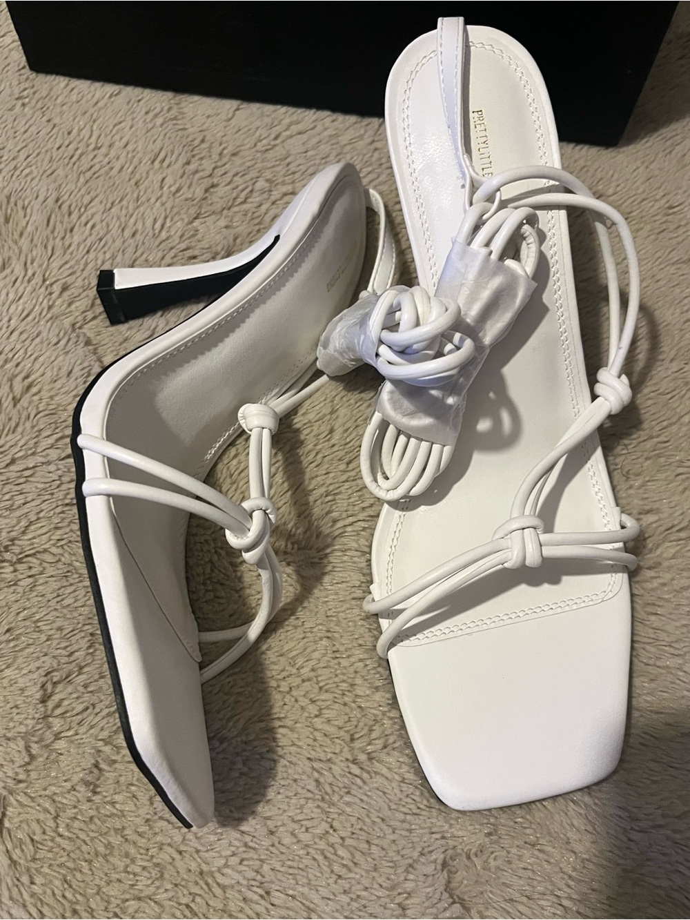 PRETTY LITTLE THINGS White
STRAPPY SEXY Low Tie Dressy
Heels Heel SZ 9 NEW